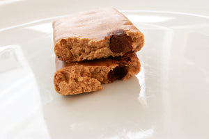Peanut Butter & Dark Chocolate Chip Energy Bar (1 Box / 8 Bars)
